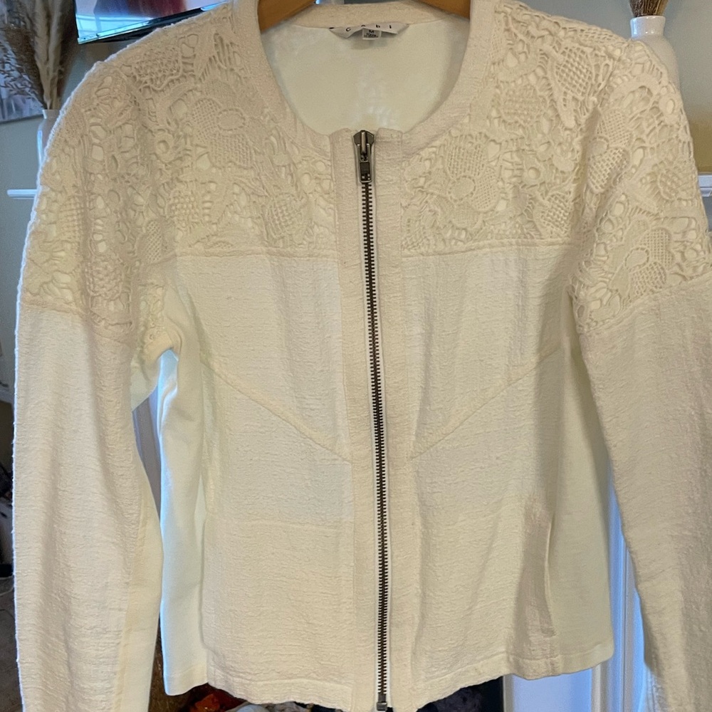 Gorgeous Cabi Classy Cream Jacket with crochet detail, Medium